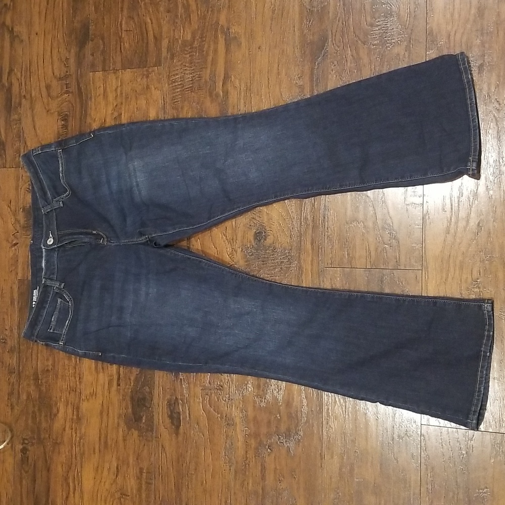 Arizona Mid Rise Boot Cut Jean's Size 17 Excellent Condition
